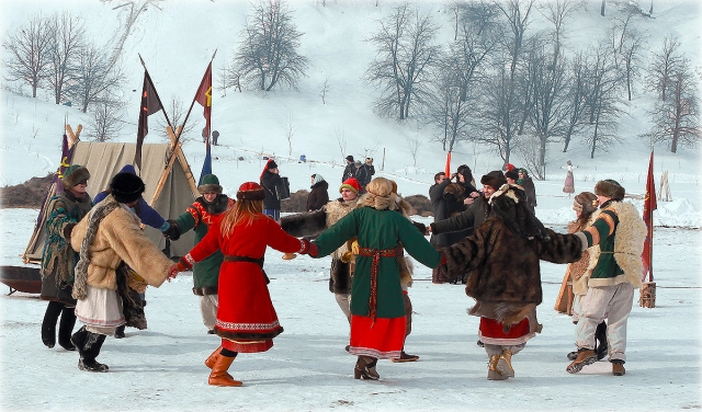 Веселись, гуляй, народ, в Год кино и в Новый год!