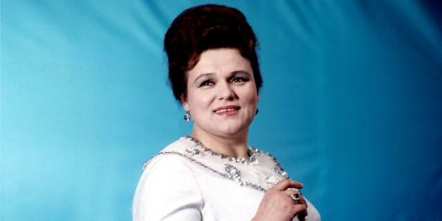 Всем поколениям петь